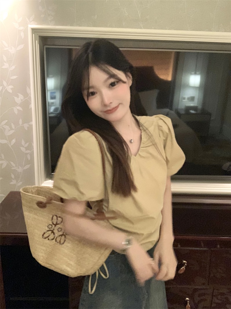 Real shot French V-neck shirt short-sleeved women's summer design niche drawstring chic puff sleeves small top