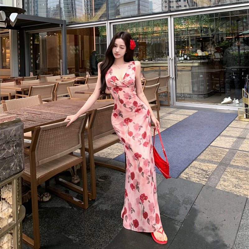 實拍~玫瑰滿印v領連衣裙女春季修身度假長裙子