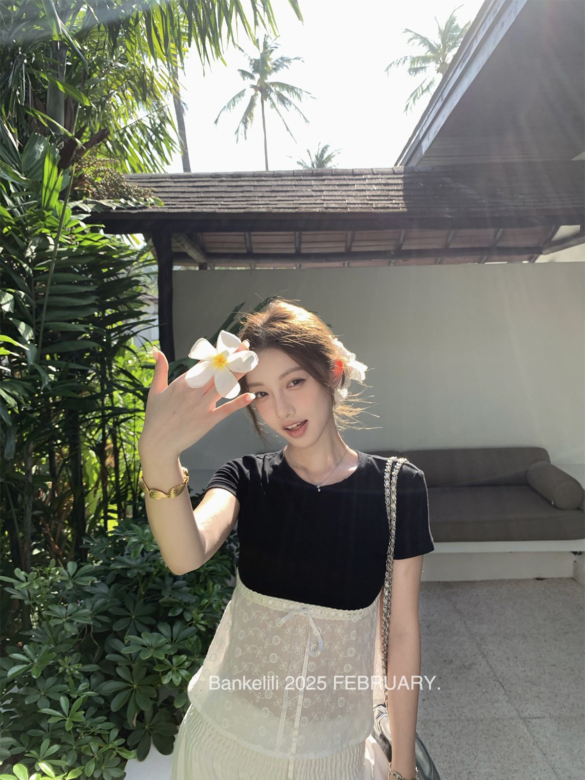 Lace spliced ​​slim fit pure bow T-shirt for women in spring and summer