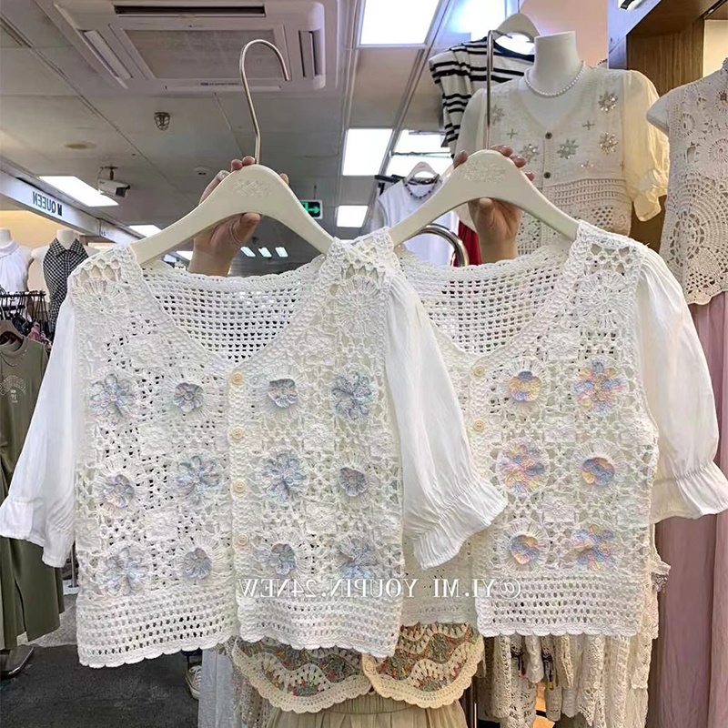 French retro hollow crochet V-neck sweater women's summer design slim and unique cardigan short-sleeved top