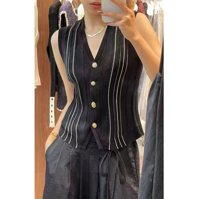New summer retro V-neck sleeveless knitted short top for women with high-end temperament thin summer vest vest