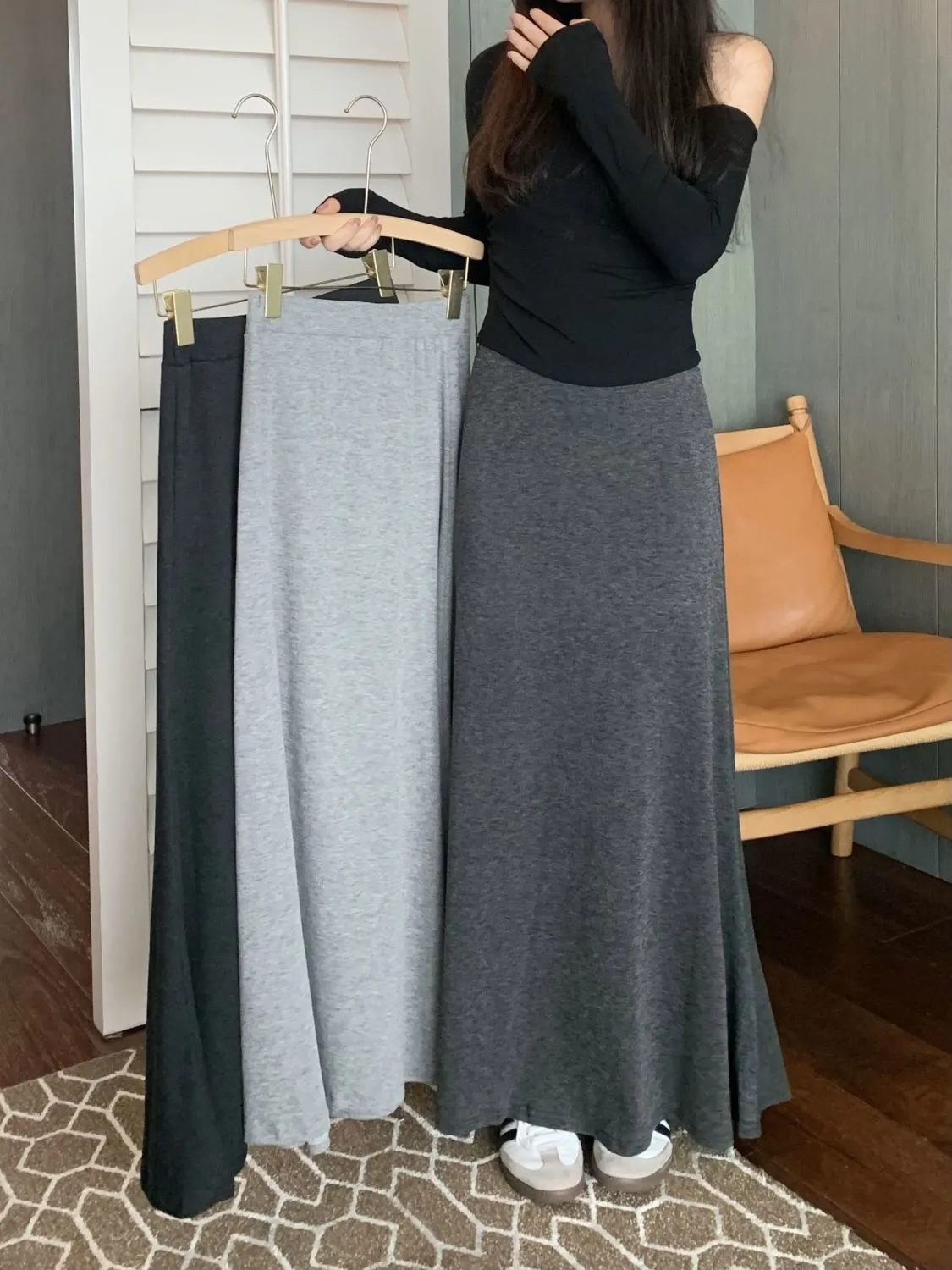 Gray knitted hip-pack skirt skirt 2025 spring and autumn new retro slim high waist pendant a-line skirt