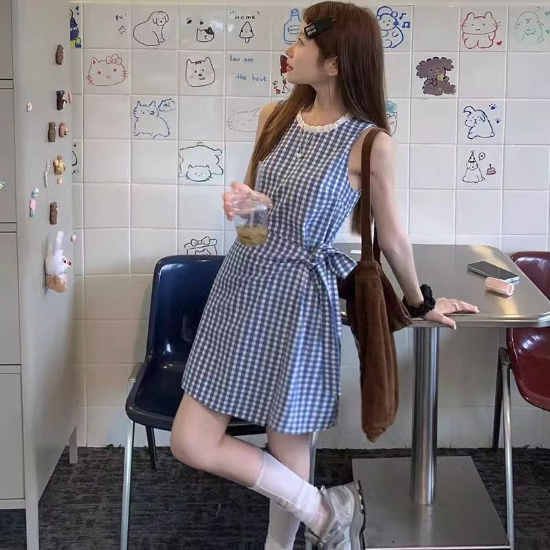 法式藍白格子系帶背心連衣裙女夏季2025新款氣質休閒百搭無袖短裙