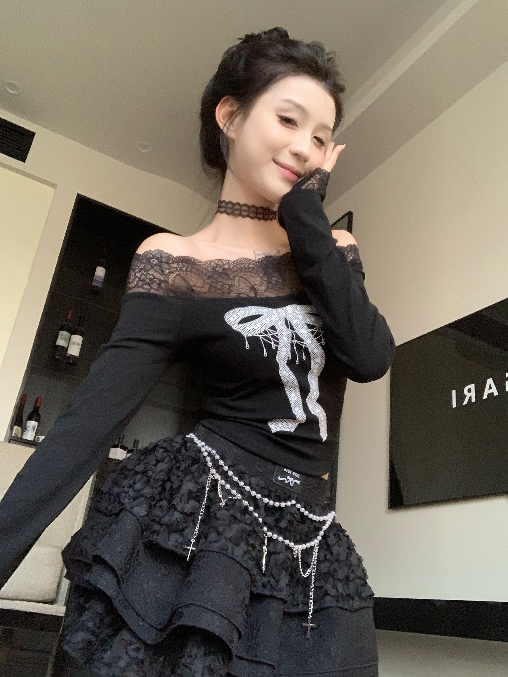 Real shot of pure hot girl with one shoulder lace bow slim sexy top + lace skirt fashionable suit