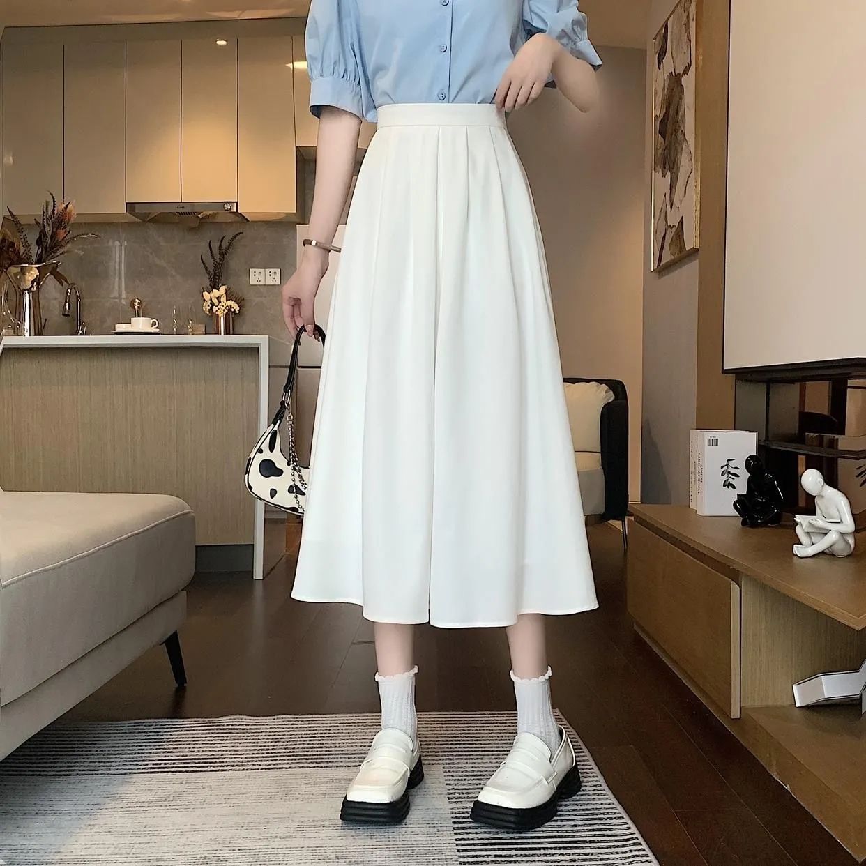 High-waisted slim suit skirt for women in 2025 summer new fashion pleated drooping temperament A-line large umbrella skirt
