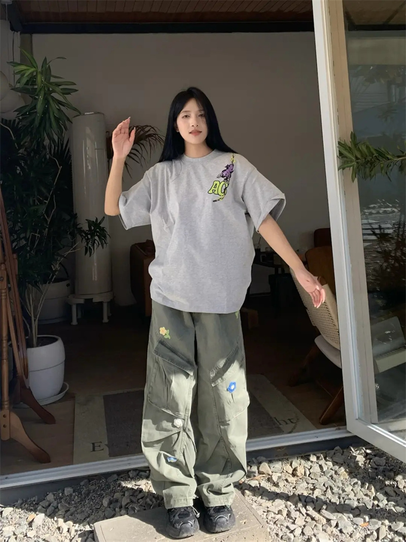 2025 summer Korean version American retro green flower embroidered overalls design sense high waist straight wide-leg pants