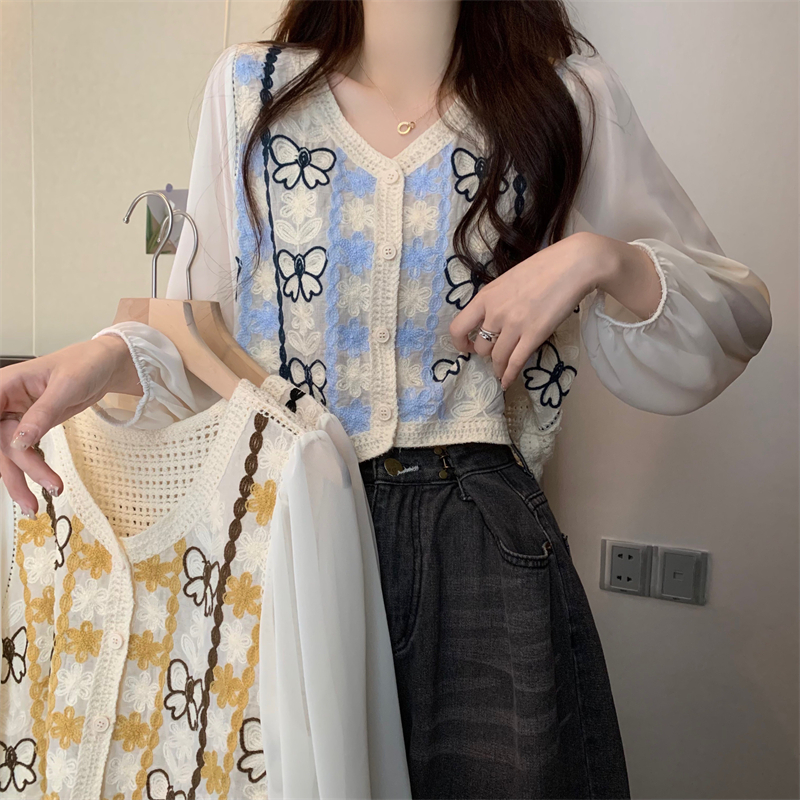 Real shot of the new Korean style embroidery outline design lace splicing cardigan
