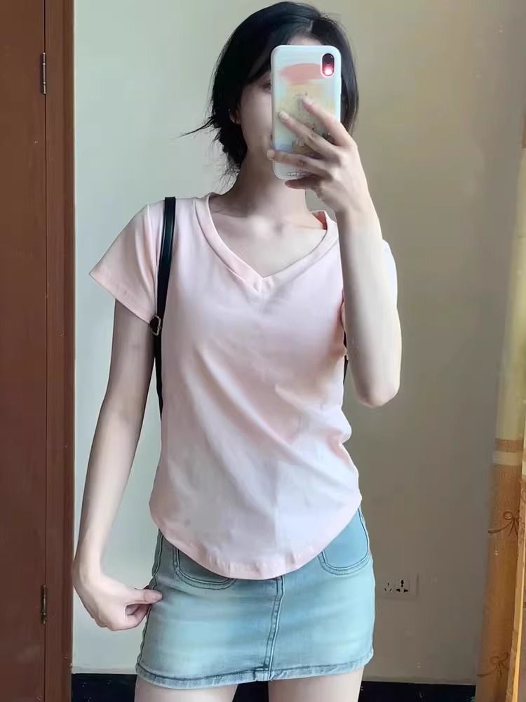 純棉粉色V領短袖正肩t恤女夏季2025新款修身顯瘦辣妹短款弧形上衣