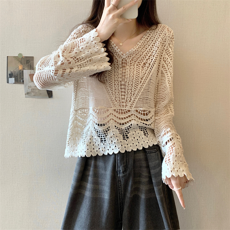Real shot, new Korean style design embroidery hollow loose sunscreen air conditioning shirt