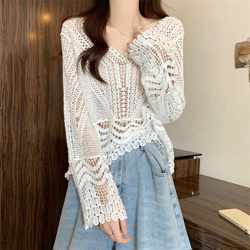 Real shot, new Korean style design embroidery hollow loose sunscreen air conditioning shirt
