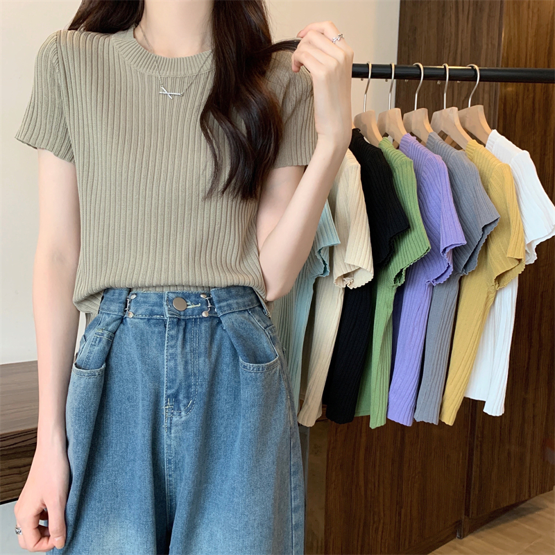 Real shot of the new Korean style solid color vertical striped round neck short-sleeved knitted sweater