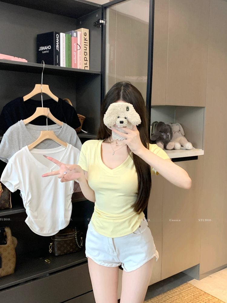 Real shot V-neck short style, pure and sexy short-sleeved T-sweet top