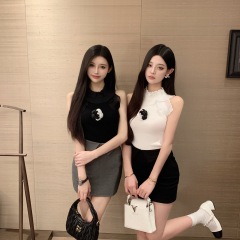 2025春夏新品小香風針織衫早春款掛脖設計上衣女