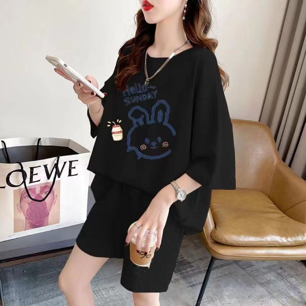 2025 new Korean version short-sleeved shorts two-piece spring and summer casual suit for women loose young and sweet outside wear