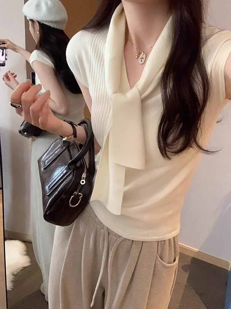 Korean chic French lace-up sleeveless sweater for women in spring and summer new temperament V-neck inner bottom vest top
