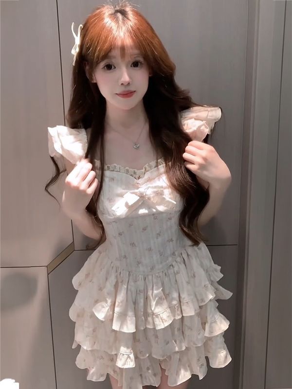 2025夏季小飛袖設計感連衣裙甜美溫柔蛋糕蓬蓬裙韓版純欲風短裙子