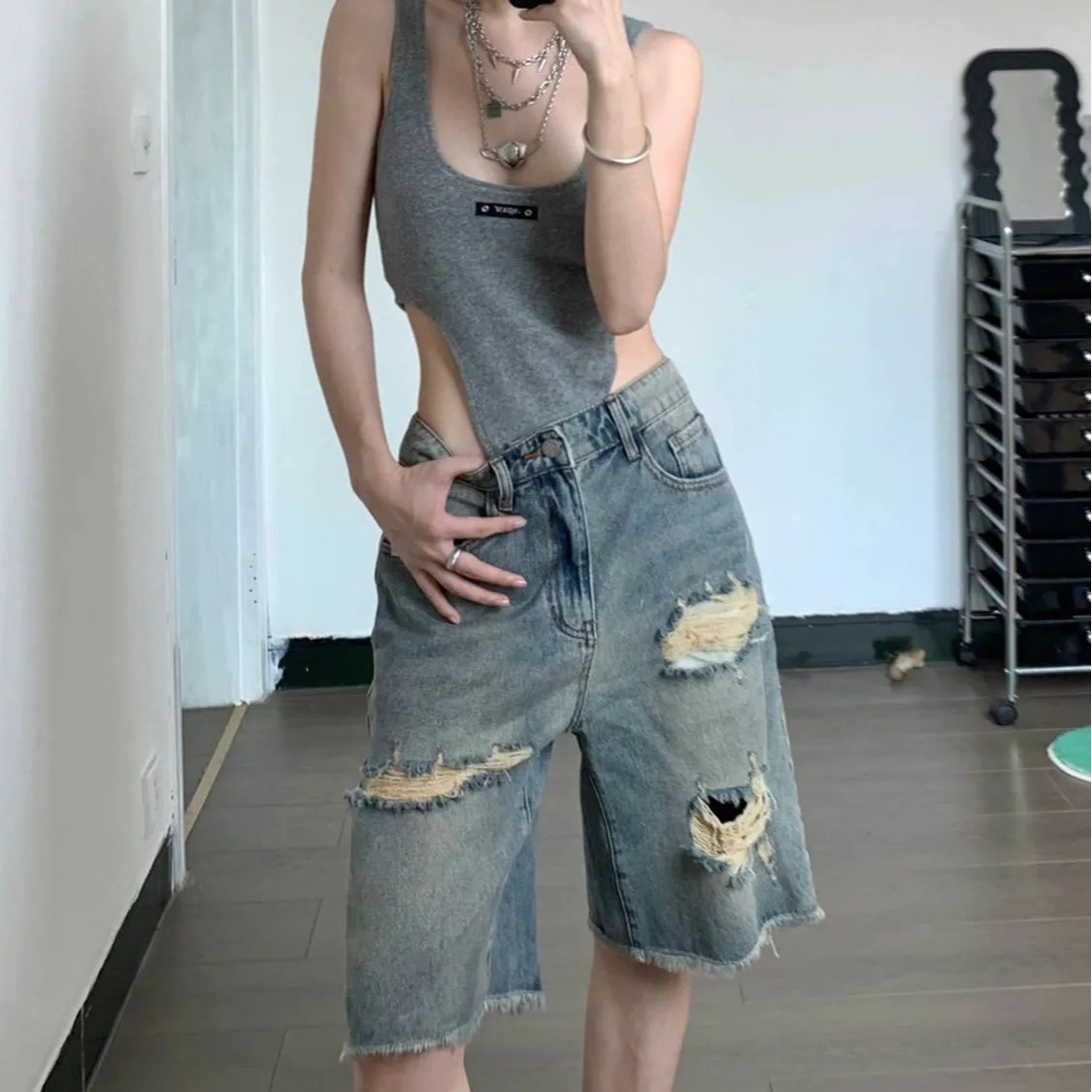 American retro five-quarter pants for women high street vibe style hiphop loose straight mid-pants beggar personality ripped shorts