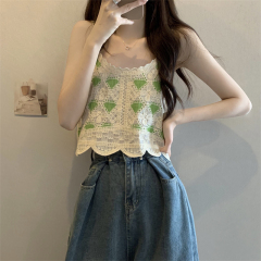 Real shot of new version of retro wavy embroidered short vest strap