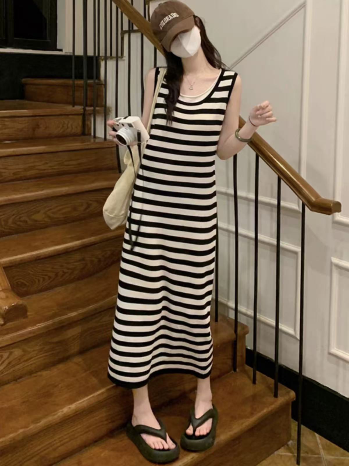 Non-real photo French sleeveless striped skirt vest dress small new seaside vacation long skirt trendy