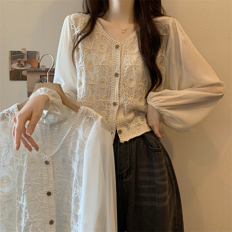 Real shot of the new version of Xiaoxiang style design, hook and hollow lace splicing cardigan