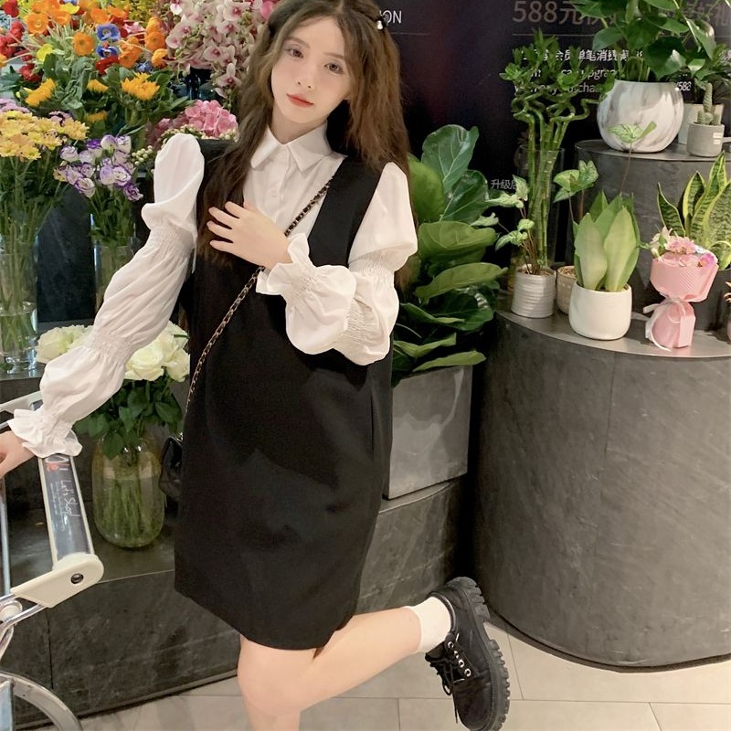 Spring 2025 Hepburn style French long skirt new style design is very fairy with a waist-hugging and long-sleeved dress for women