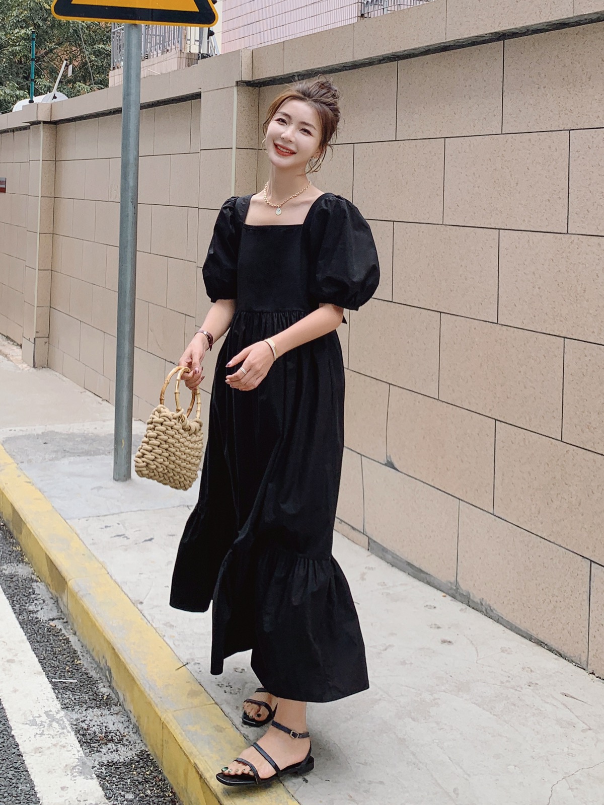 Black square collar dress for women summer temperament goddess style 2025 new French Hepburn style Platycodon slim long skirt