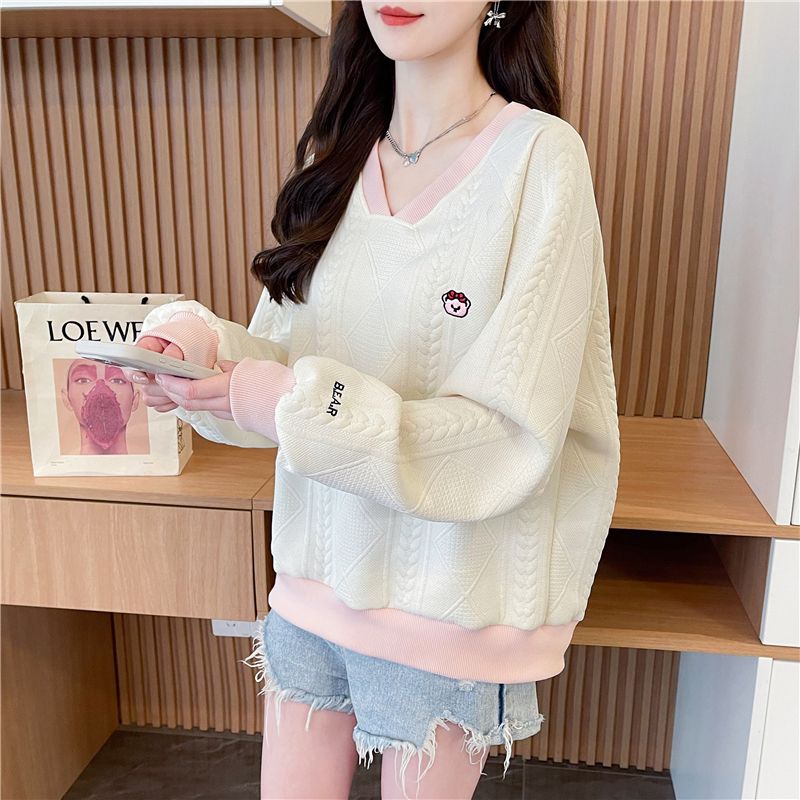 Real shot of Korean loose spring and autumn style embroidered splicing jacquard sweatshirt for women