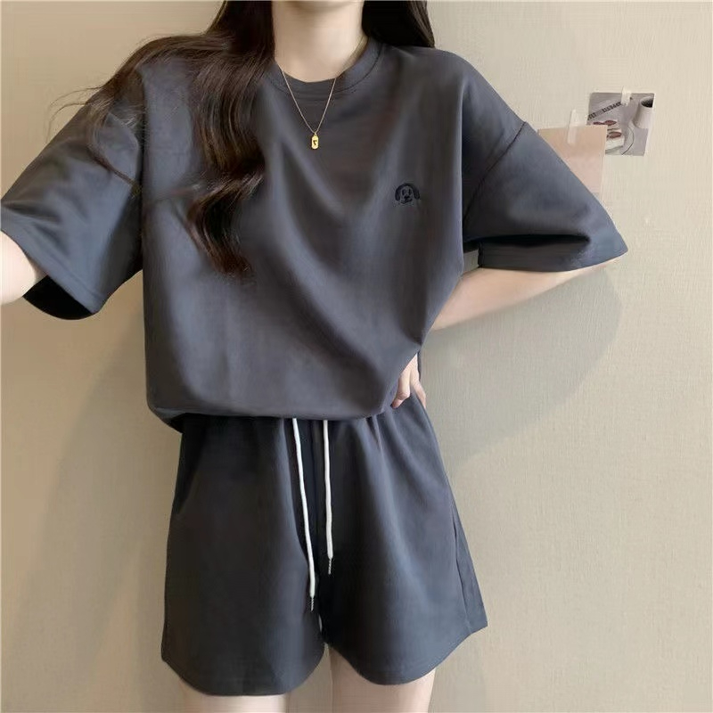 New Korean sportswear suit for women fashion round neck short sleeve wide-leg shorts casual running two-piece set 2025