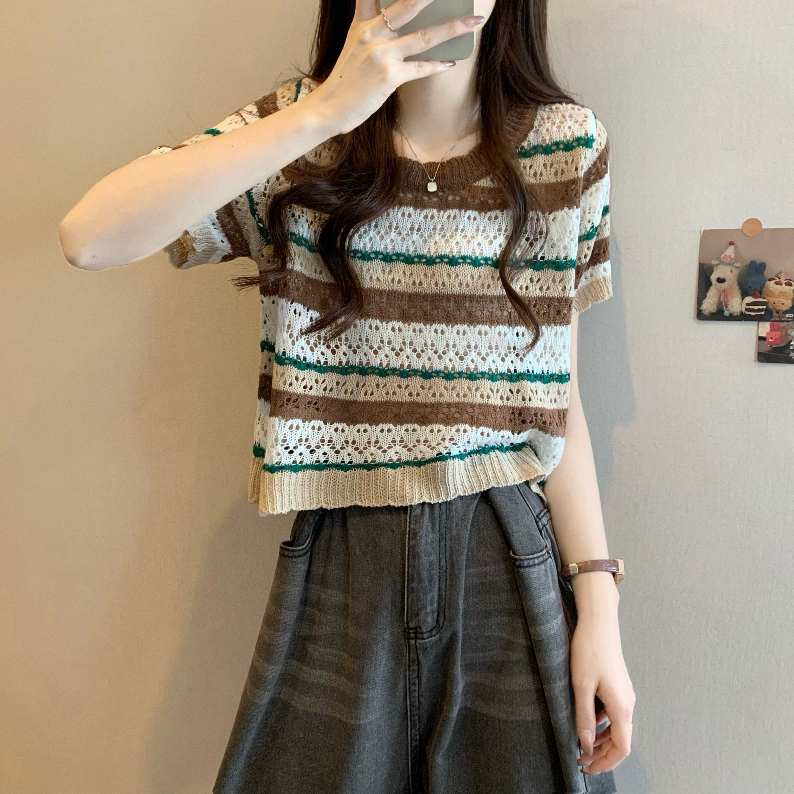 Real shot of the new Korean style design hollow colored short-sleeved knitted sweater