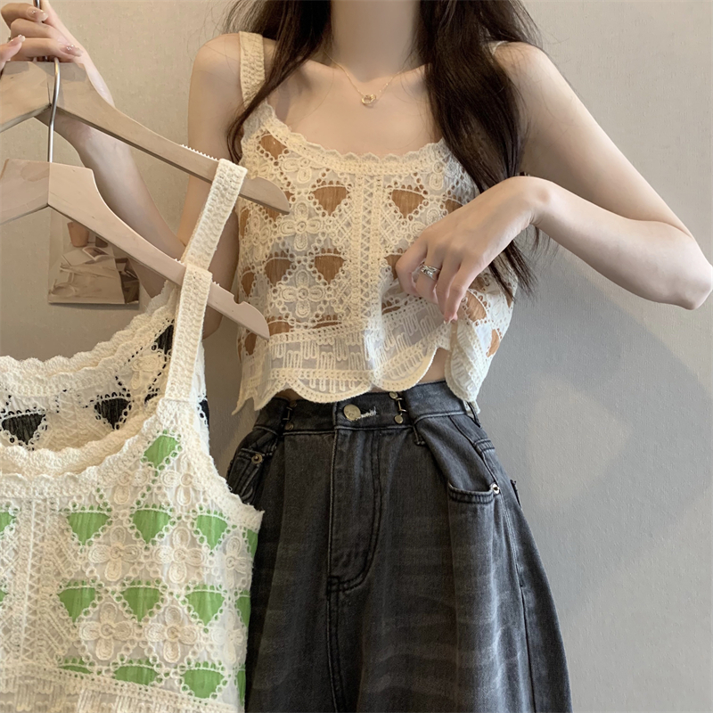 Real shot of new version of retro wavy embroidered short vest strap