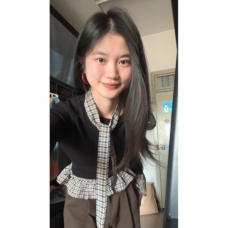 Korean fake two-piece plaid patchwork base shirt for women in spring fashionable inner wear slim hot girls long-sleeved T-shirt top