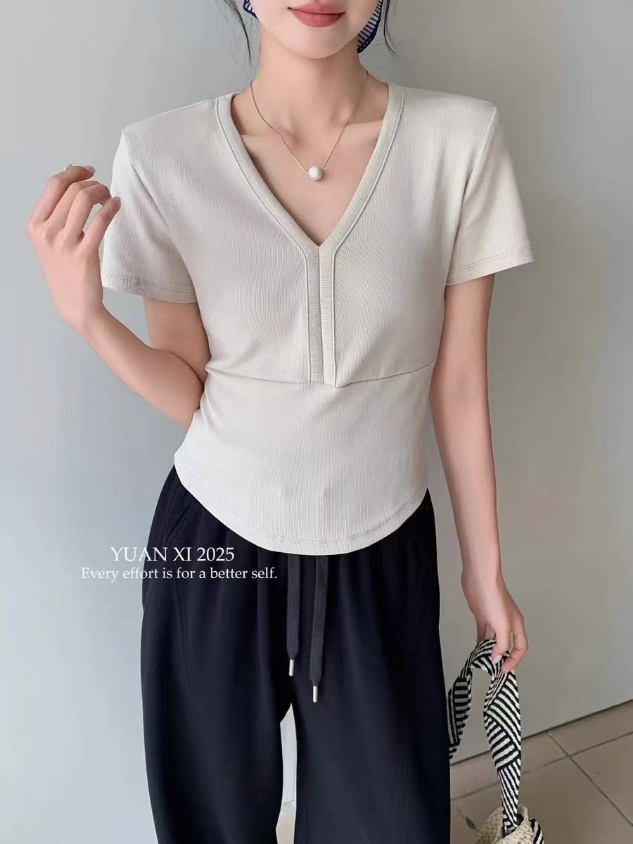 V-neck front shoulder short-sleeved T-shirt women's design slim shirt top 2025 early spring new style