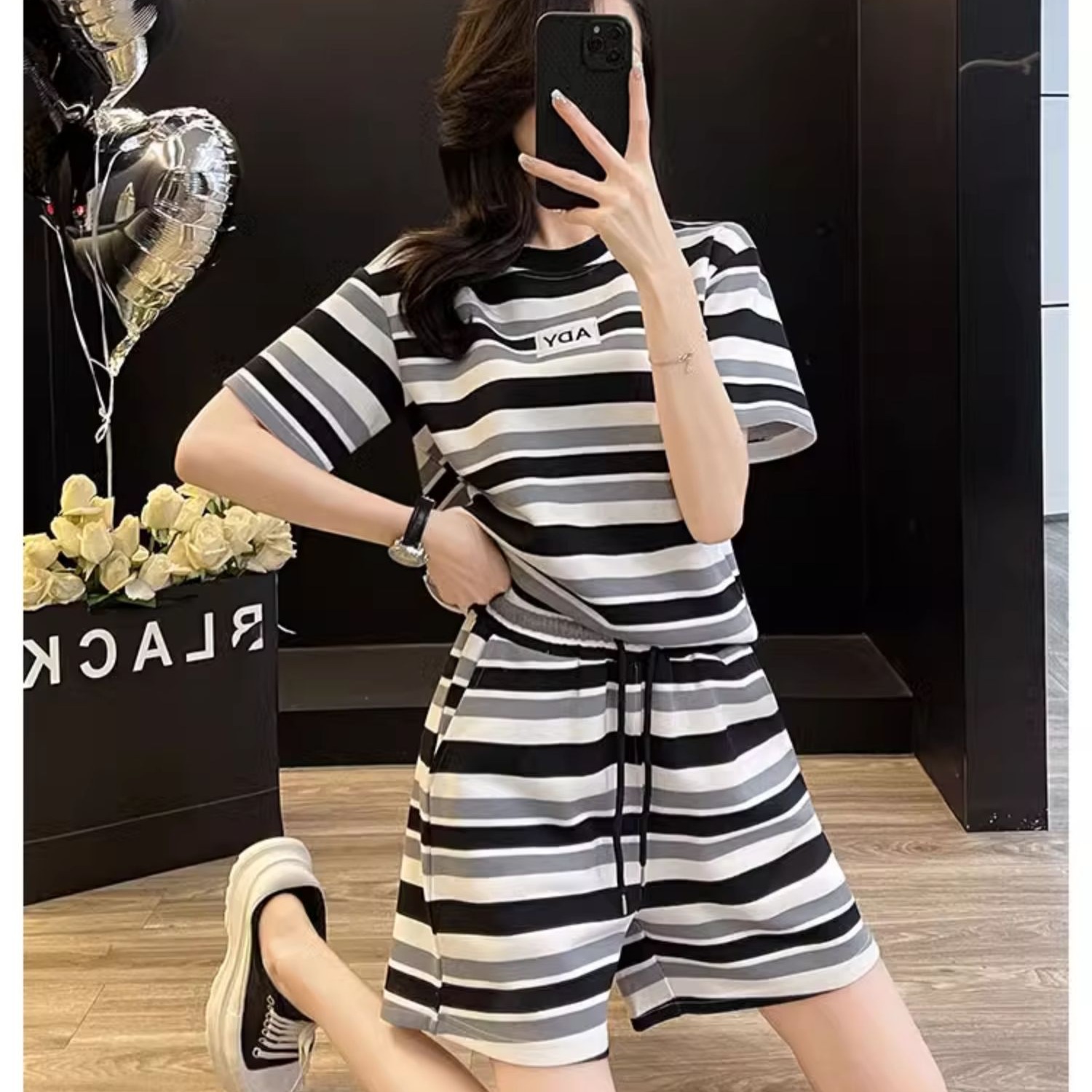 洋氣時尚運動套裝女夏2025休閒條紋短袖短褲兩件套寬鬆減齡跑步服