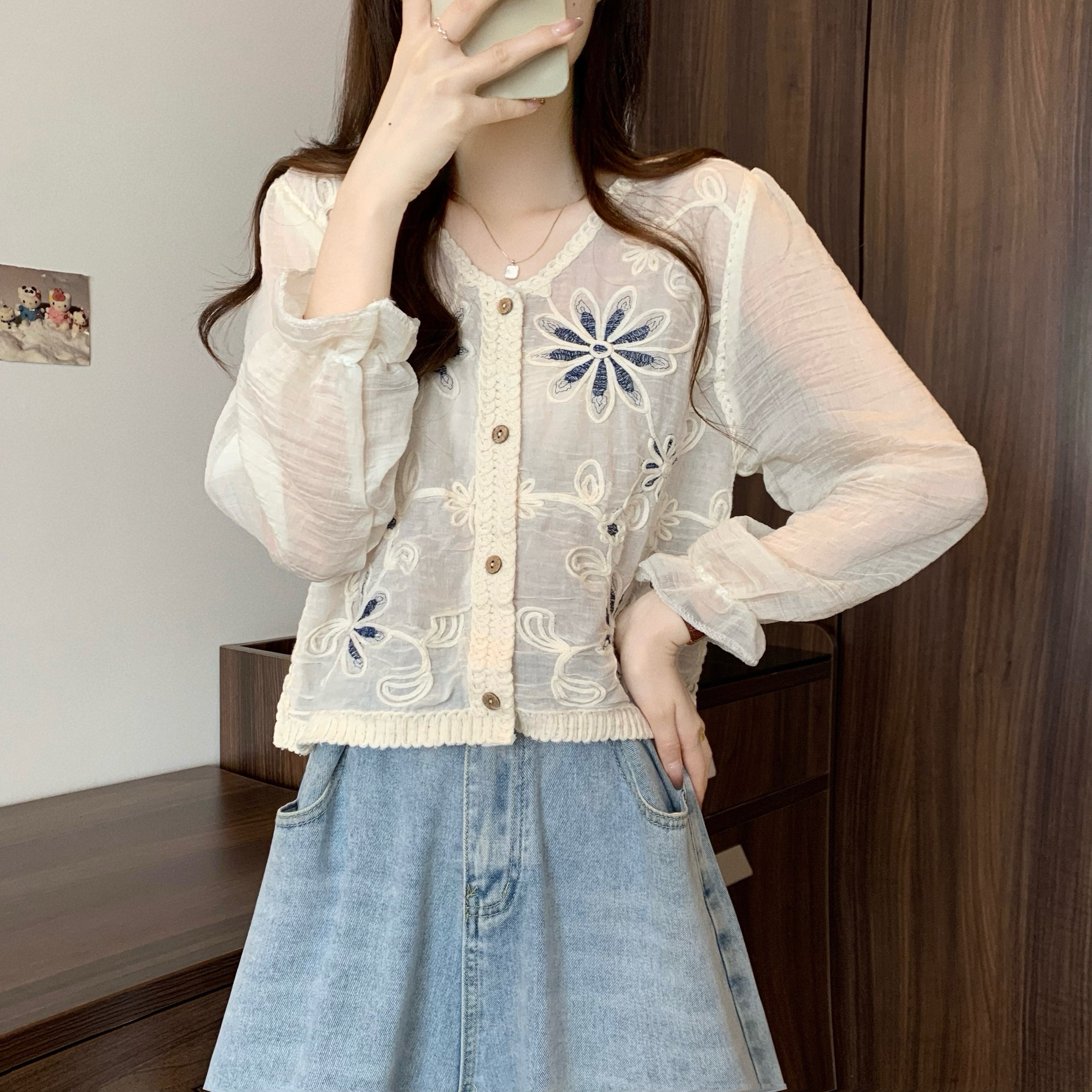 Real shot New Korean style hollow hook design knitted long-sleeved sunscreen cardigan
