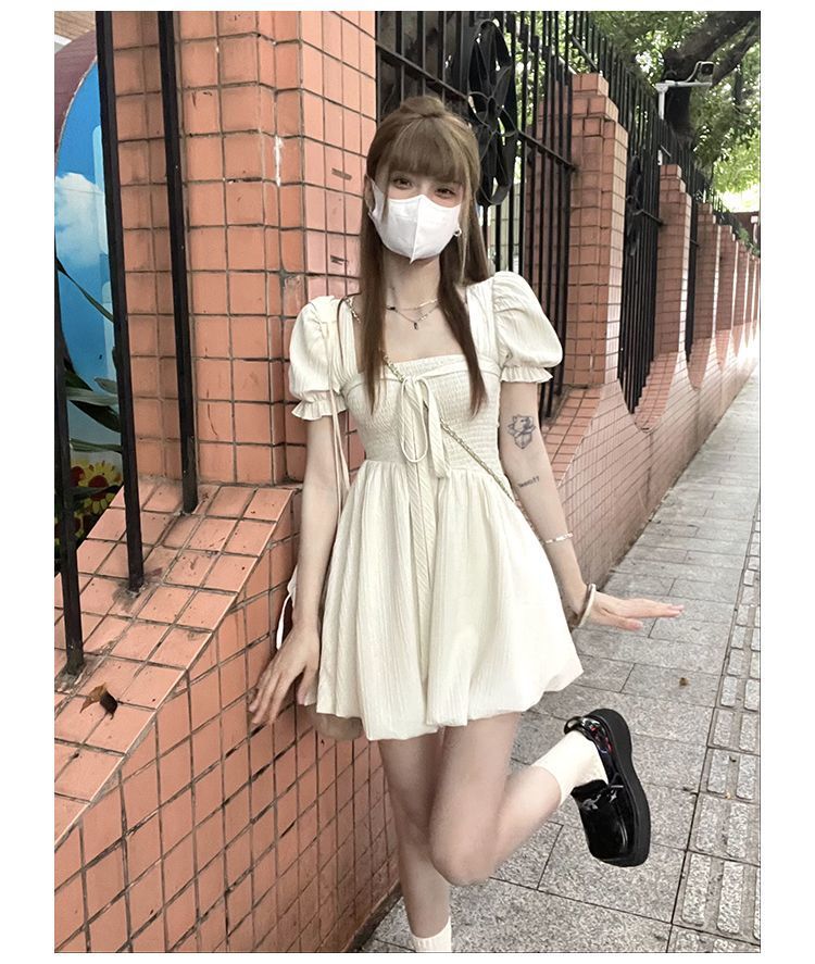 溫柔風法式方領連衣裙女夏季新款法式茶歇短袖綁帶收腰修身短裙子