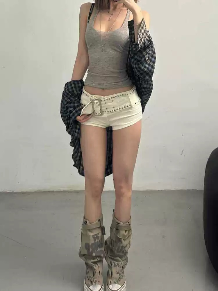European and American y2k hot girl stud belt denim shorts women's low waist sexy slim hot diamond star hip hot pants