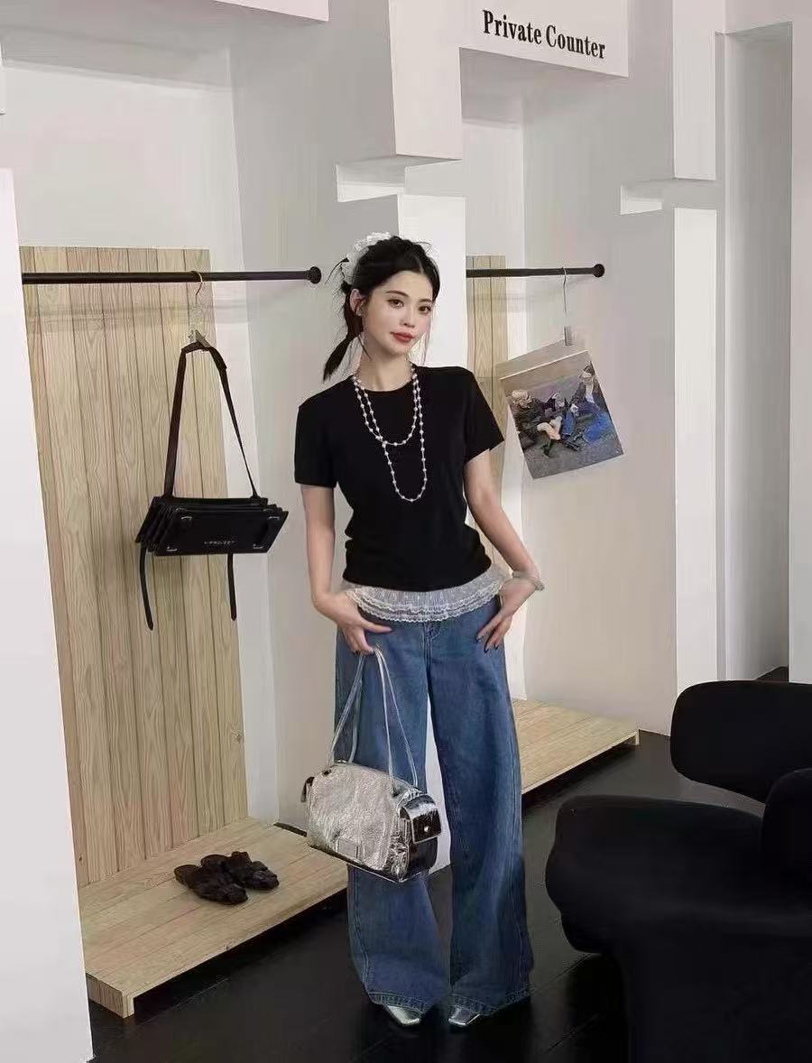 Korean 2025 spring and summer new style back bow lace spliced ​​short-sleeved T-shirt for women with slim shoulders
