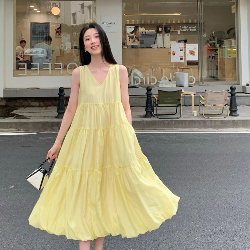 2025 summer new French yellow V-neck sleeveless dress with gentle style loose long skirt