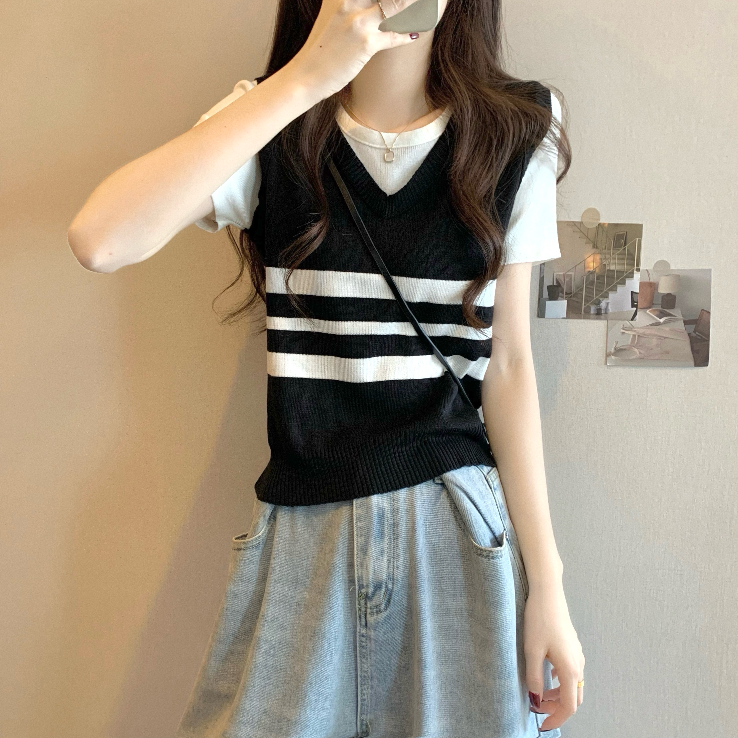 Real shot of the new Korean style design fake two-piece contrasting ice silk short-sleeved knitted sweater