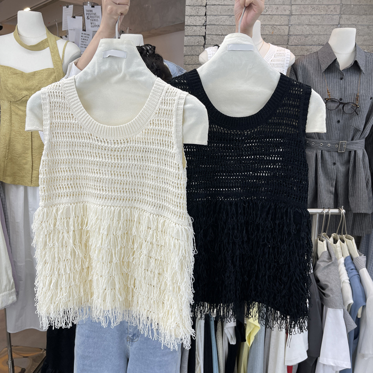 2025 solid color sweet simple round neck tassel edge temperament loose knitted hollow vest sleeveless top for women