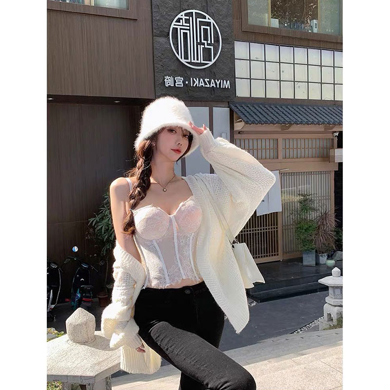Short suspender vest spring new lace bra slim fit inside hot girl beautiful back black base top