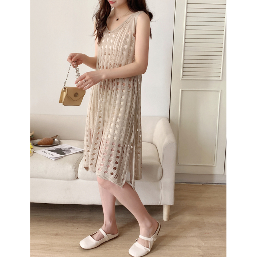 Real shot of new women's versatile temperament mid-length exterior knitted vest skirt side slit base hollow dress