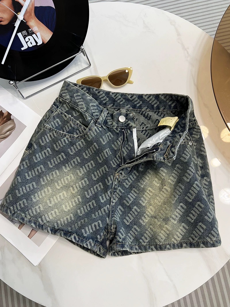 2025 new retro and fashionable letter printing denim butt lift shorts for women, fashionable and fashionable niche and versatile wide legs