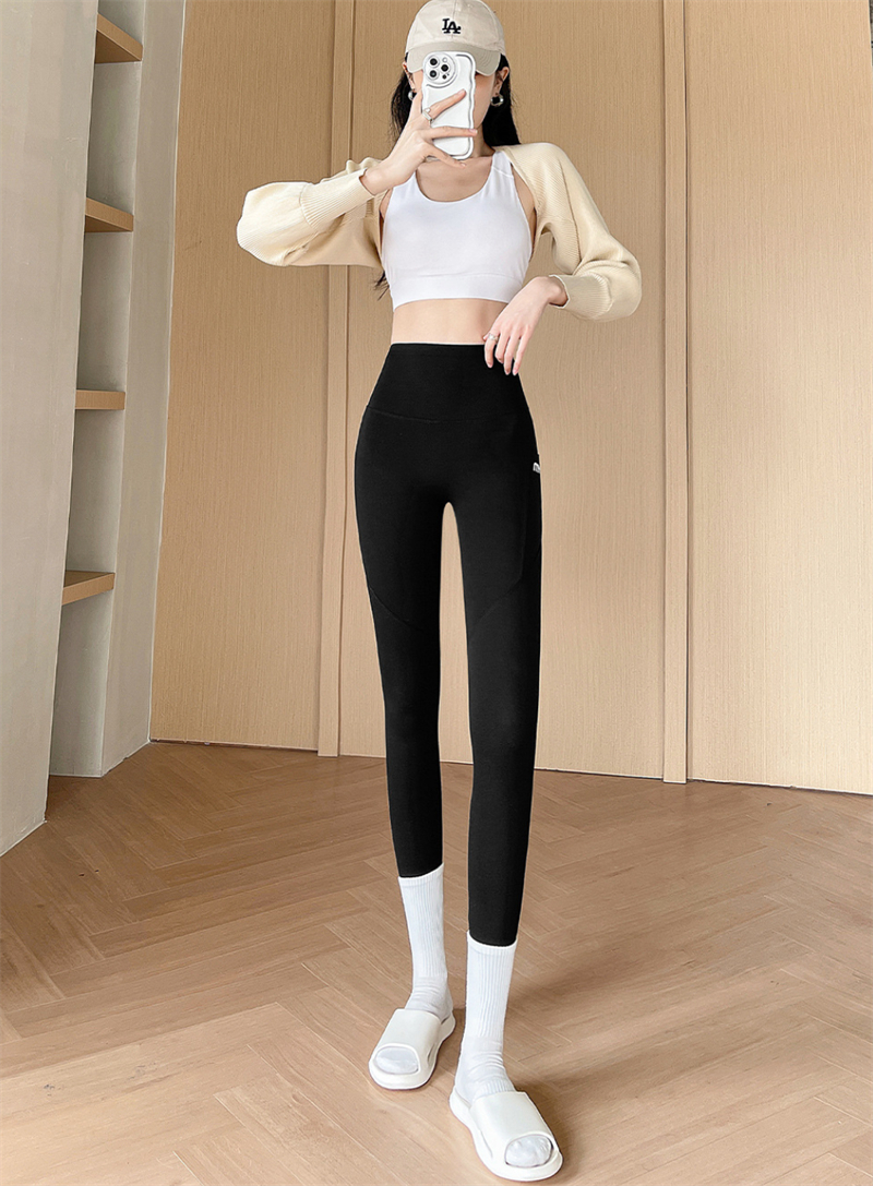 Real-life price~ Thin high waist and hip lifting yoga sports foot pants plus pockets wearing leggings shark pants
