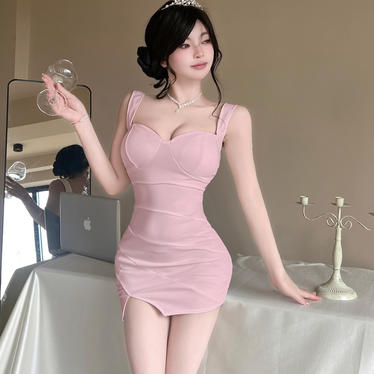 Real-life sexy low-cut vest dress tight hip-covered short base skirt