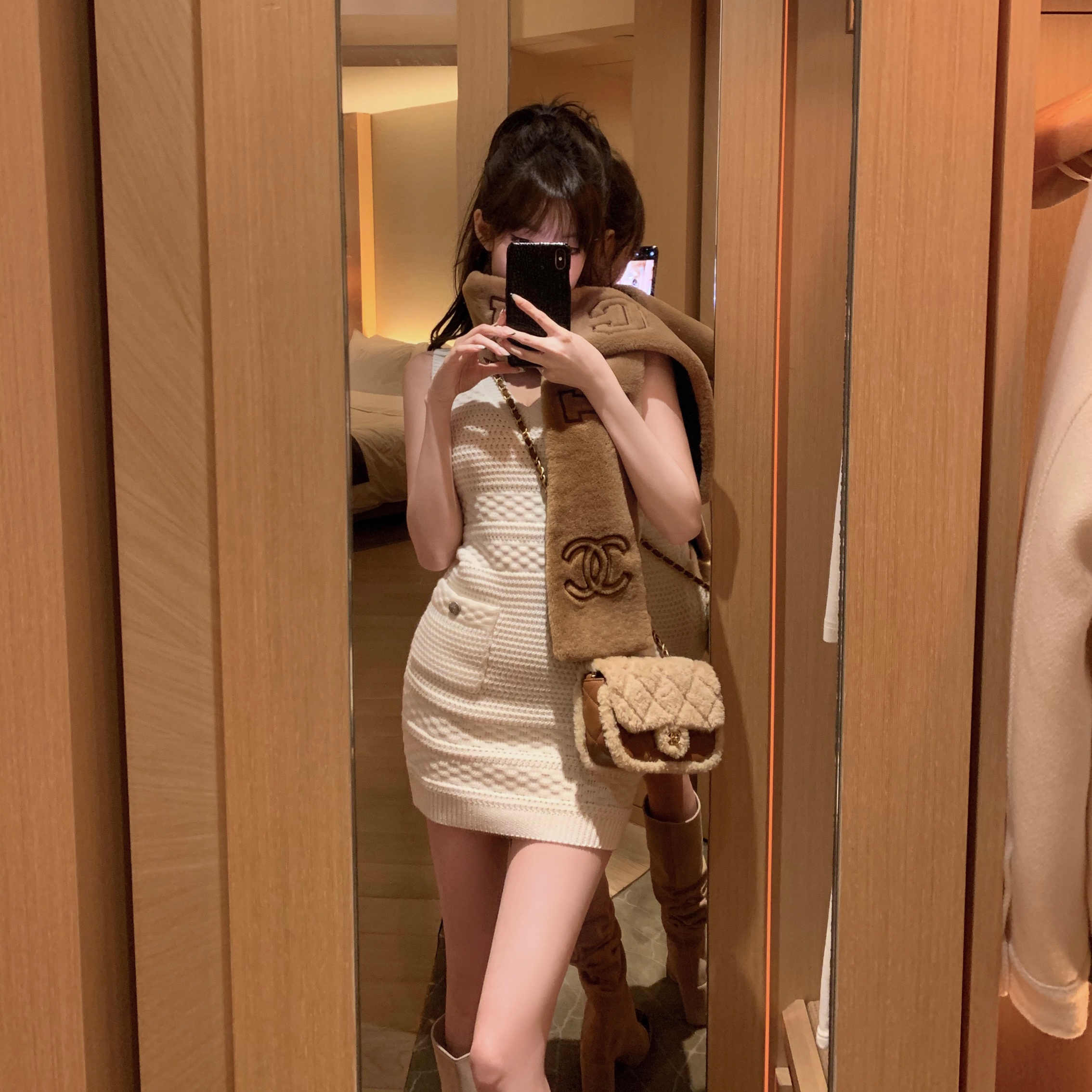 Simple and super good texture V-neck small fragrance skirt with texture and slim temperament slim knitted dress