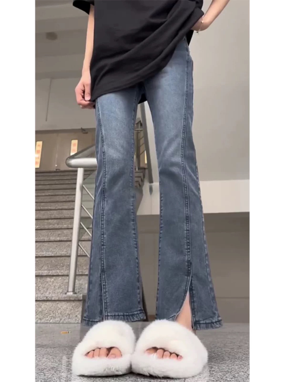Retro American high-waisted micro-flare jeans for women with high-waisted slimming Chic niche design straight-slit trousers