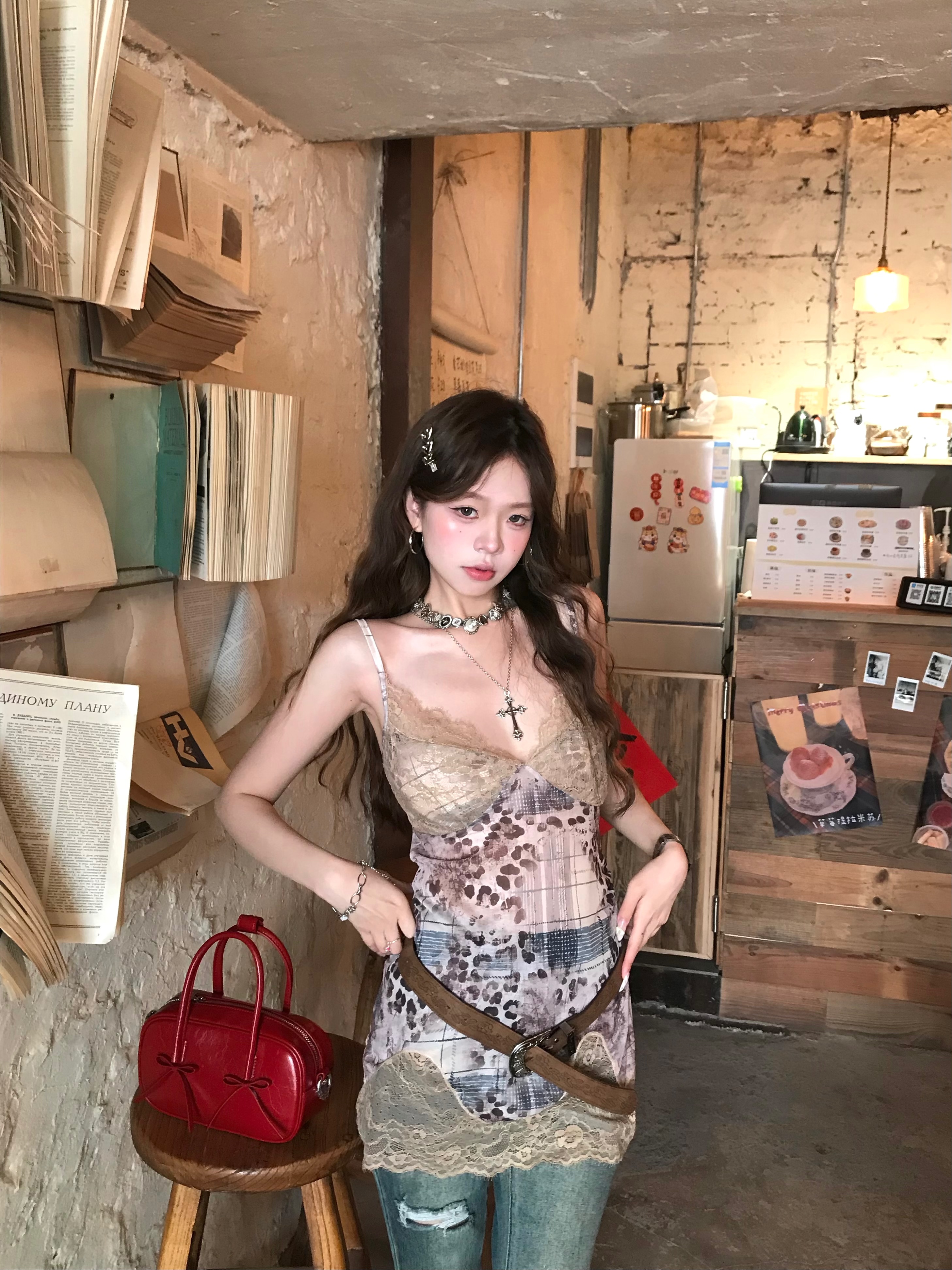 Real photos of pure hot girl leopard print lace suspender vest vacation style sexy slim fit V-neck top