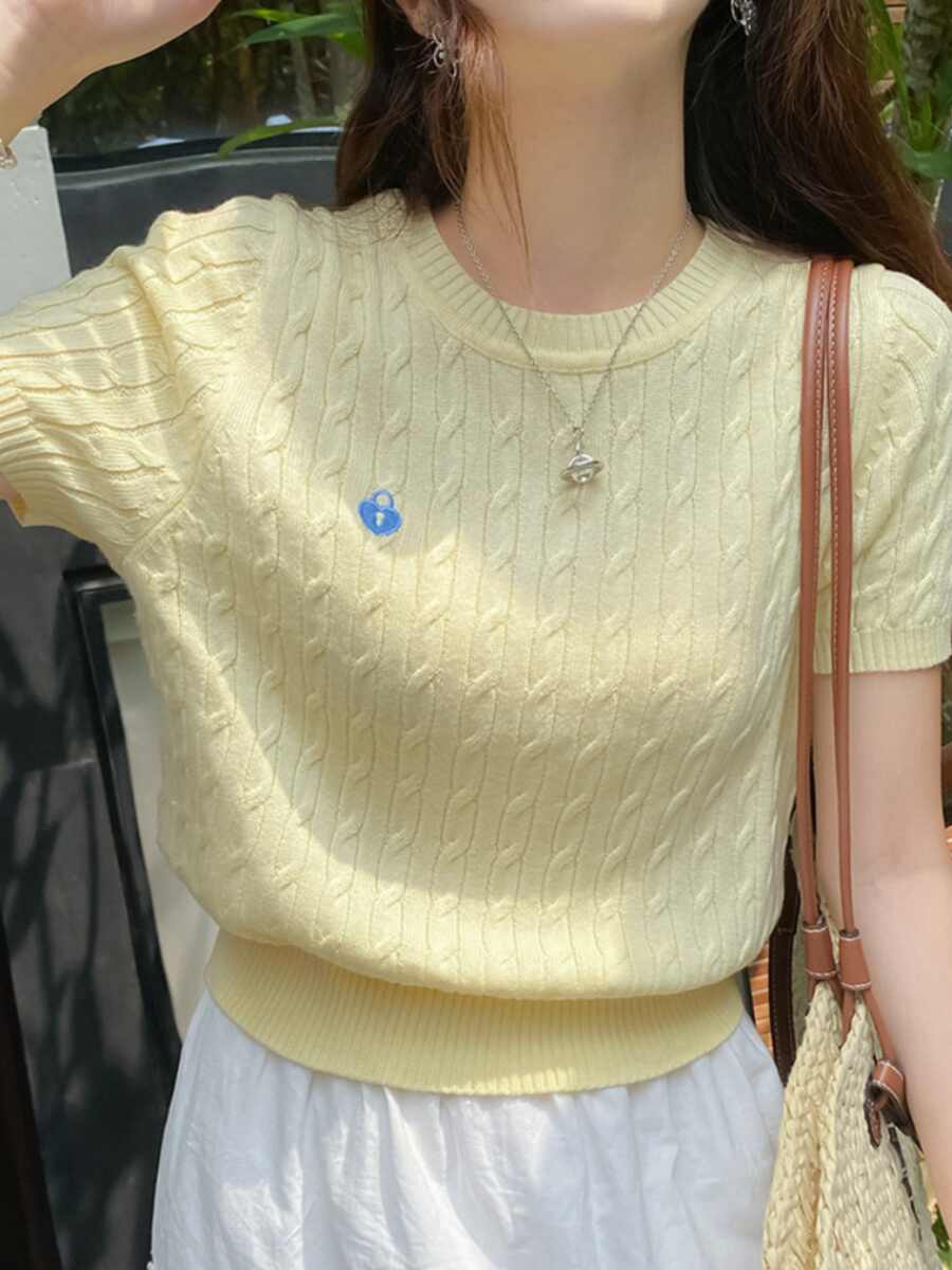 Short-sleeved T-shirt for women in summer new slim and versatile yellow twist vintage short knitted sweater fashionable top