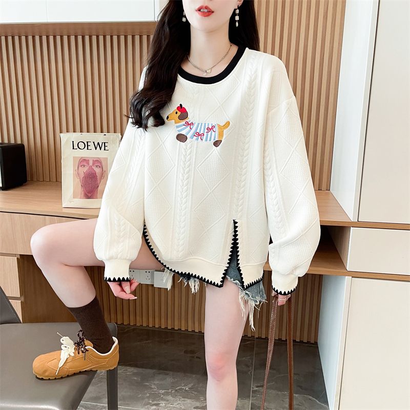 Real shot of round neck jacquard sweatshirt for women's new spring and autumn fashionable age-reducing loose design top trendy